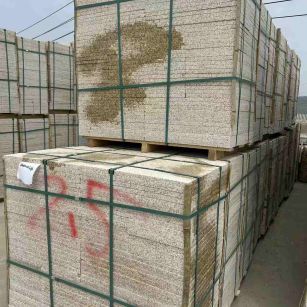 汕头 黄金麻花岗岩石材荔枝面地铺石2.5*300*600