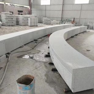 汕头芝麻白花岗岩石板材 园林光面弧形坐凳