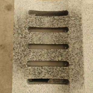 汕头 芝麻白拉丝面花岗岩U型开槽排水槽