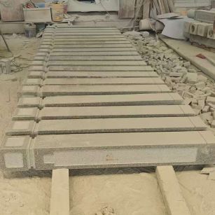 汕头 芝麻白异形加工雕刻-栏杆大柱，方柱