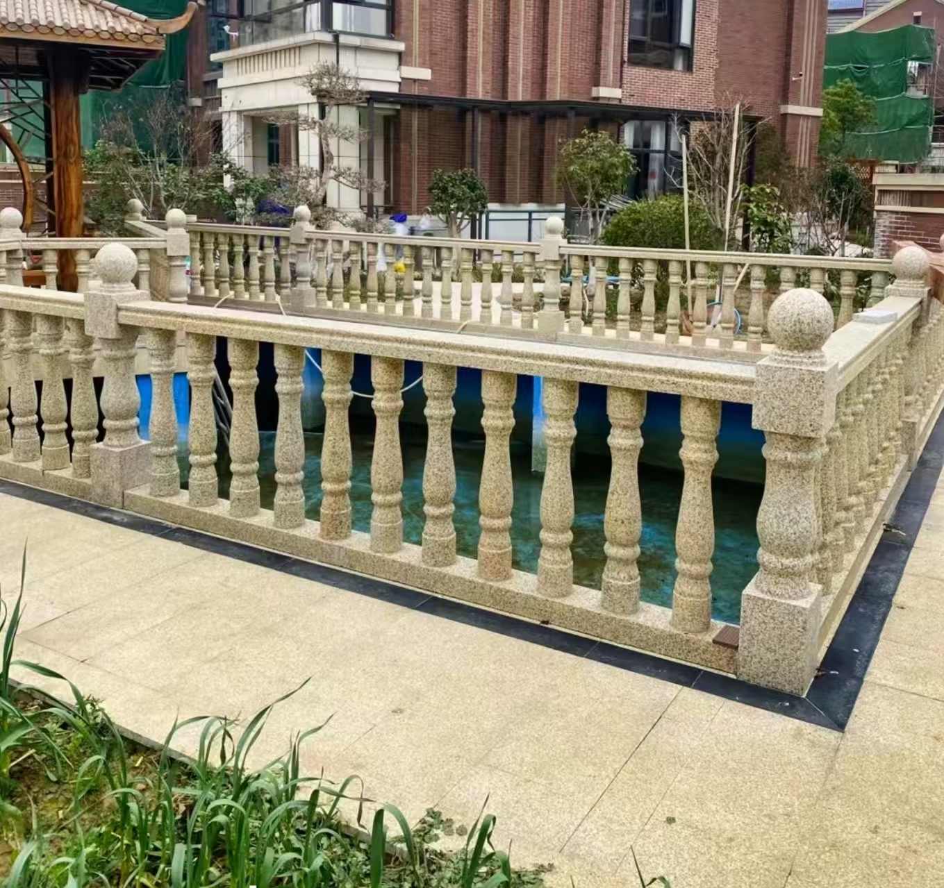 汕头黄金麻花岗岩石材栏杆，扶手，将军柱，花瓶柱