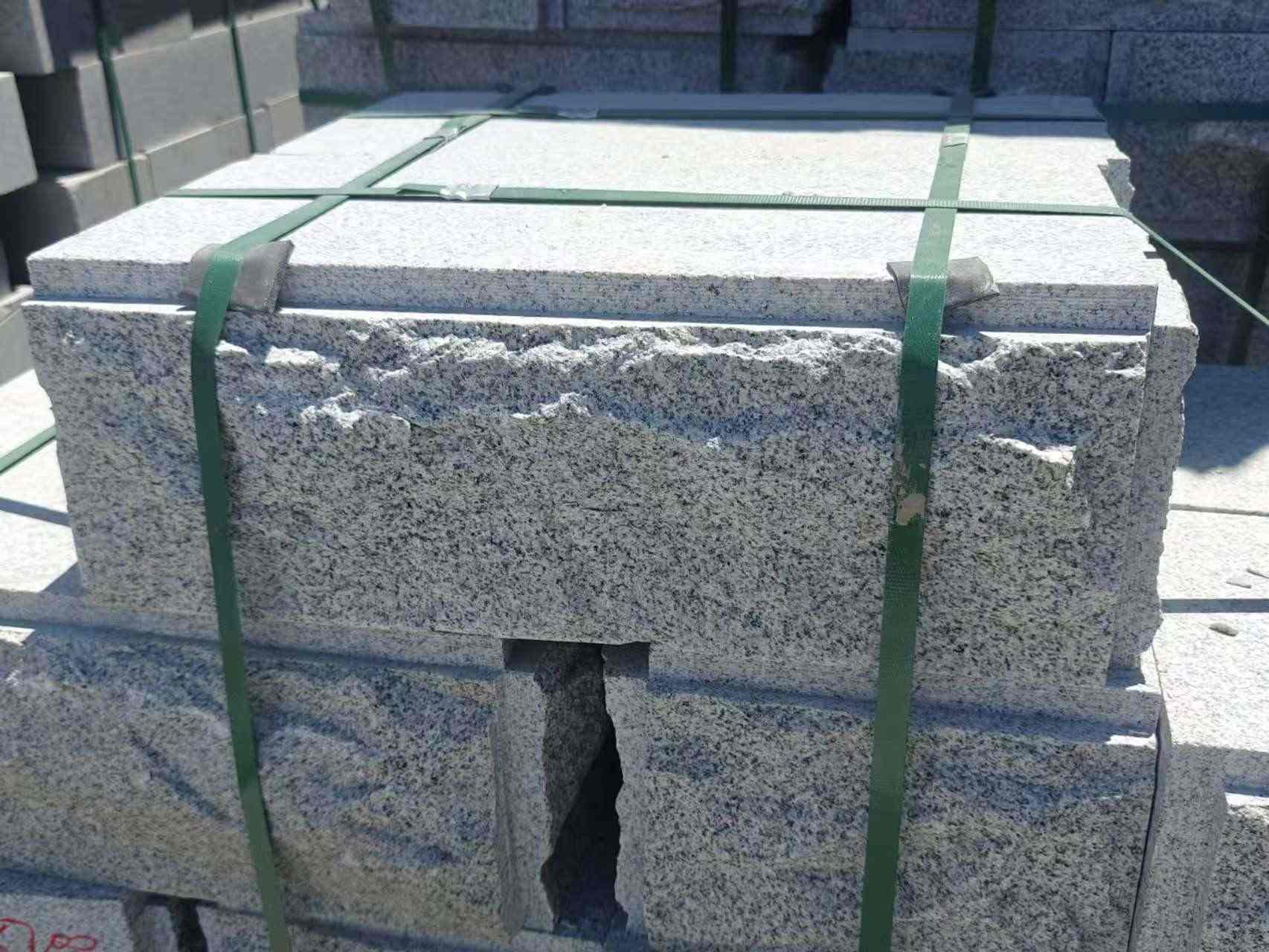 汕头 芝麻白花岗岩自然面成品