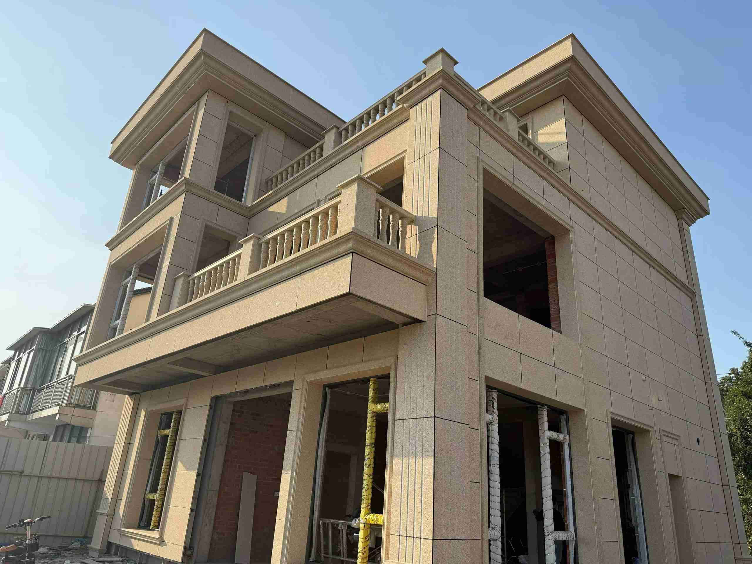 汕头 黄金麻花岗岩石材荔枝面外墙干挂效果展示