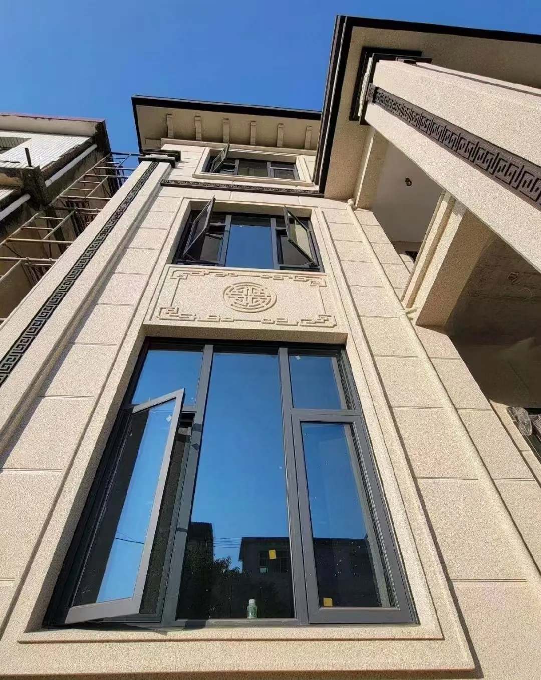 汕头 黄金麻荔枝面别墅外墙干挂效果展示