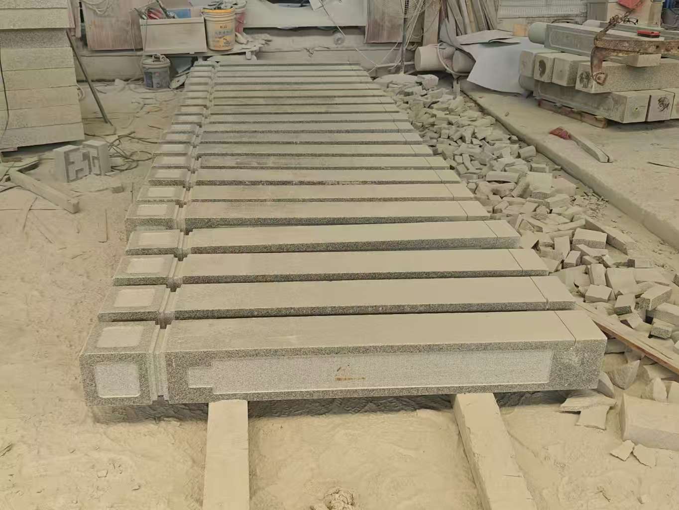 汕头 芝麻白异形加工雕刻-栏杆大柱，方柱