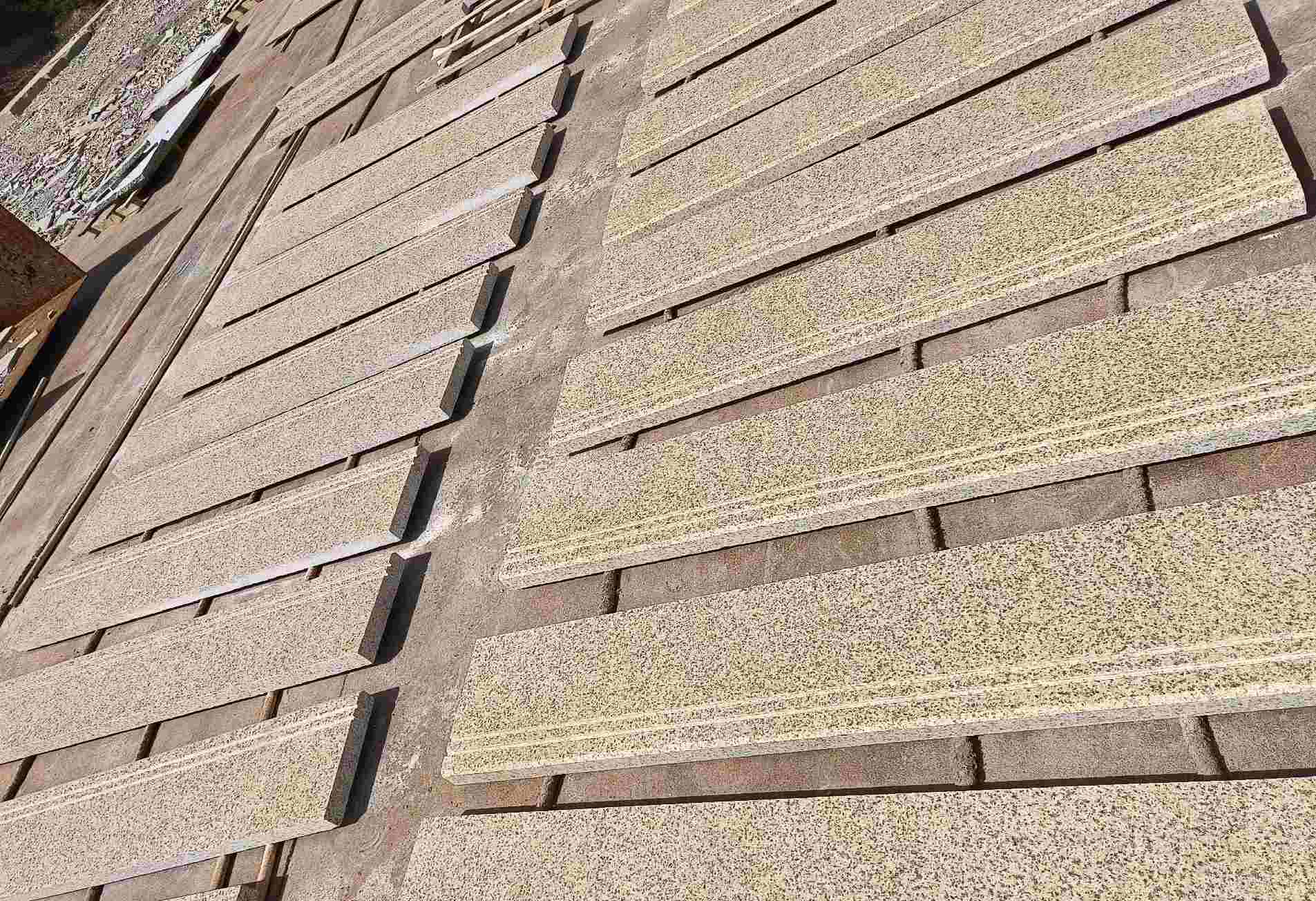 汕头 黄金麻花岗岩光面楼梯踏步