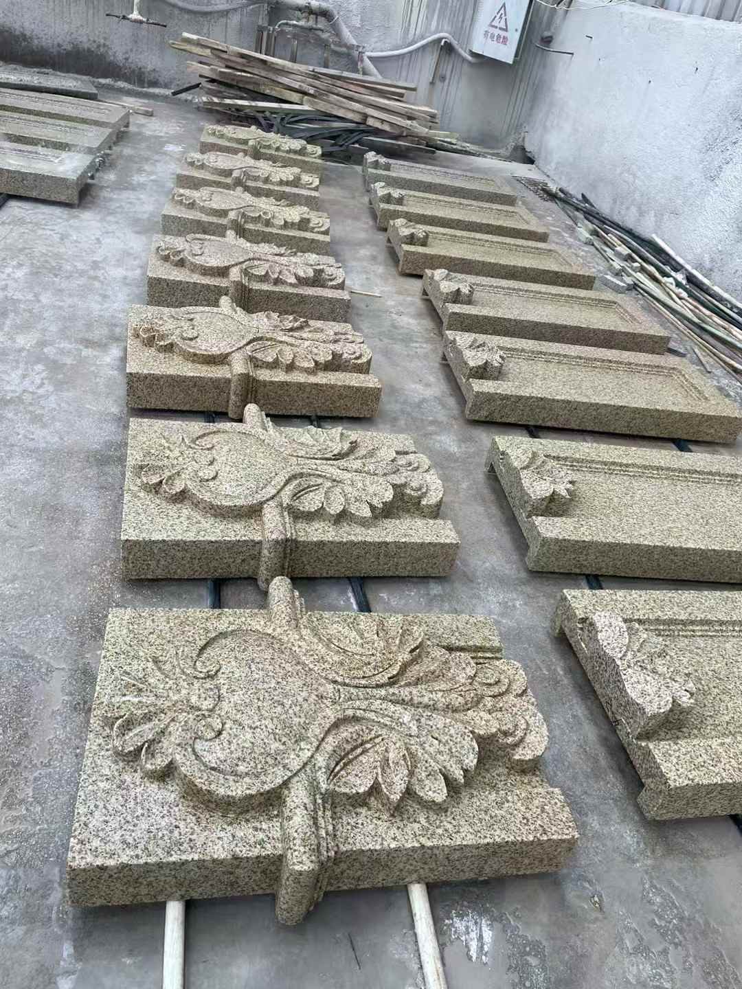 汕头 黄金麻花岗岩别墅外墙雕刻板