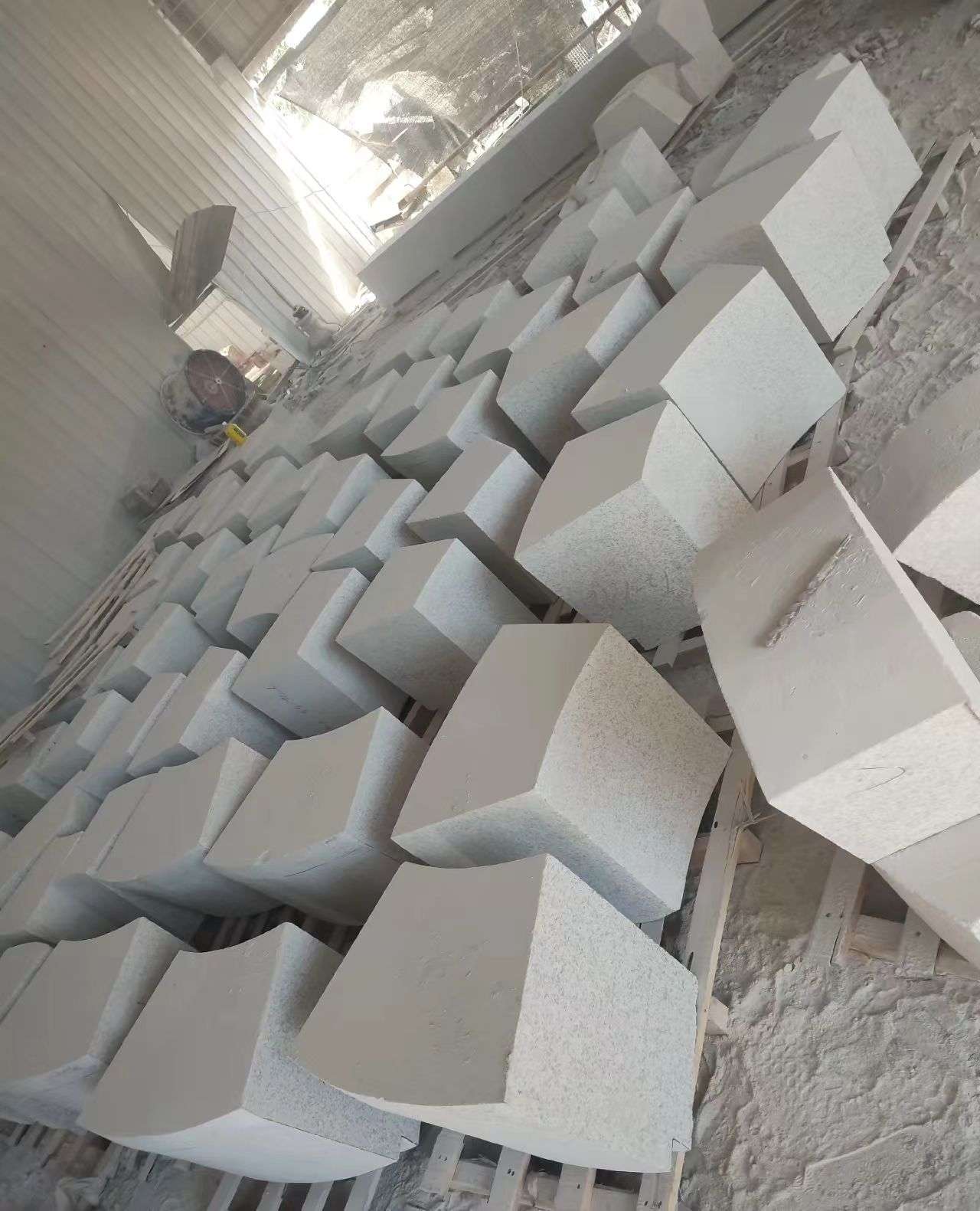 汕头 白麻花岗岩异形坐凳