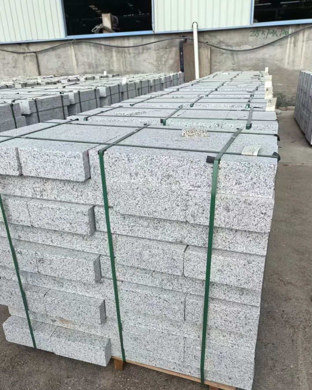 汕头 白麻花岗岩路沿石，弧形路沿石，道牙石，马路牙子，界石，路缘石，平沿石，直岩石，平缘石等