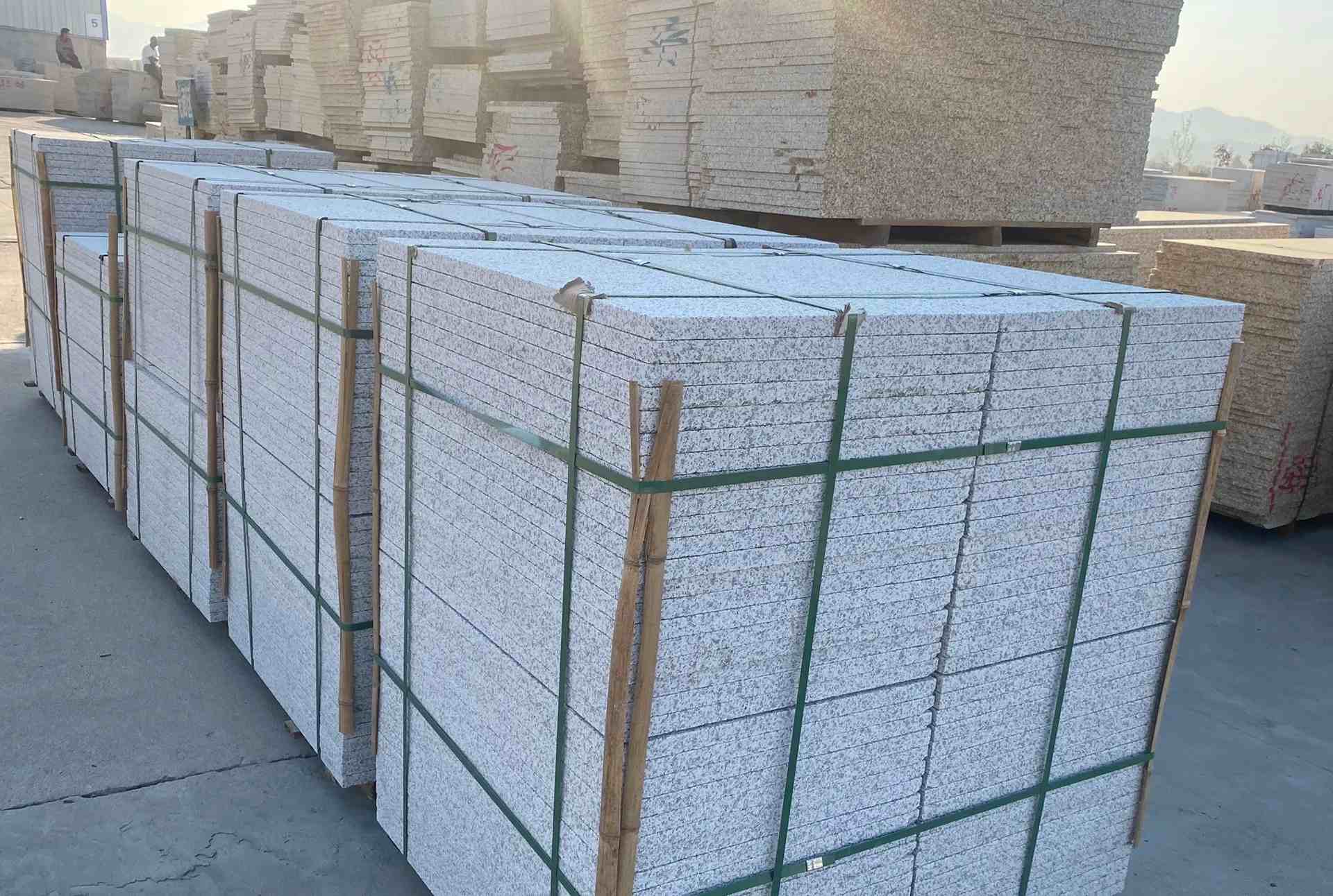 汕头 白麻花岗岩荔枝面地铺石