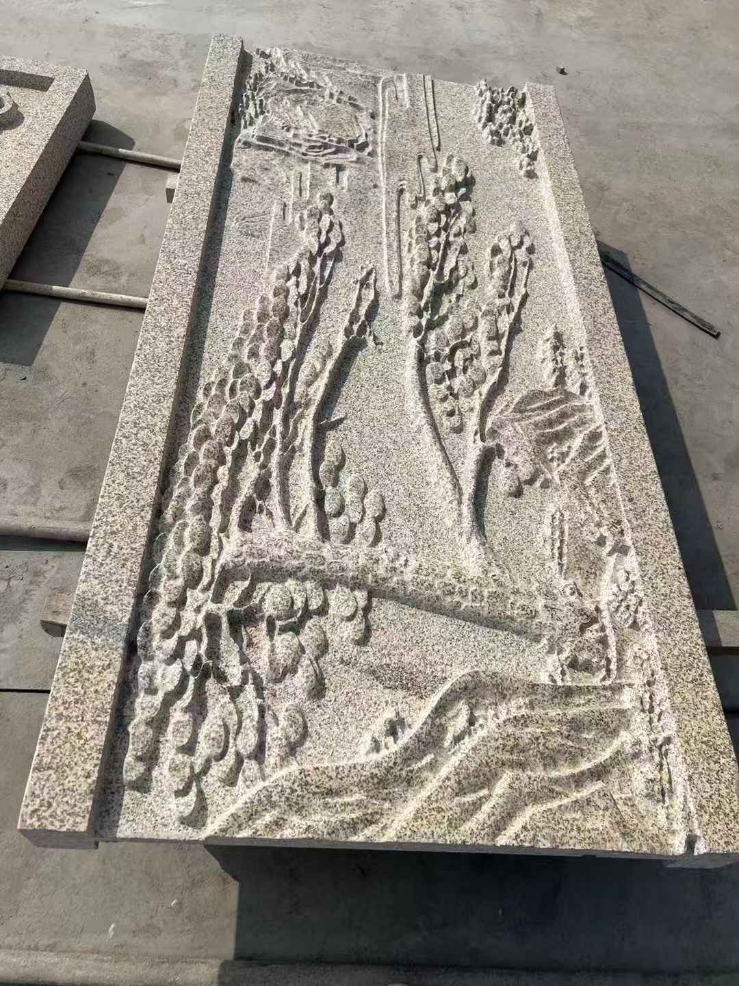 汕头 黄金麻雕刻板浮雕迎客松